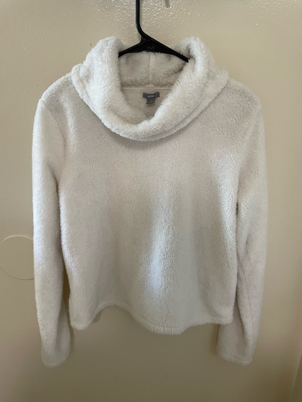 ✨Women’s Aerie Sherpa White Top Size M